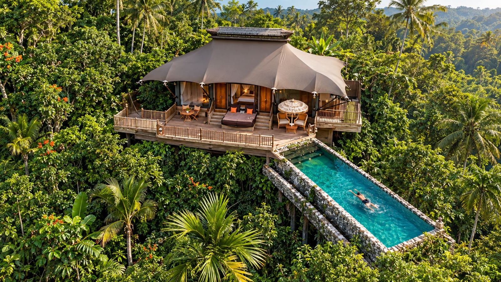 Suasana luxury villa ubud dengan kolam pribadi dan vegetasi tropis